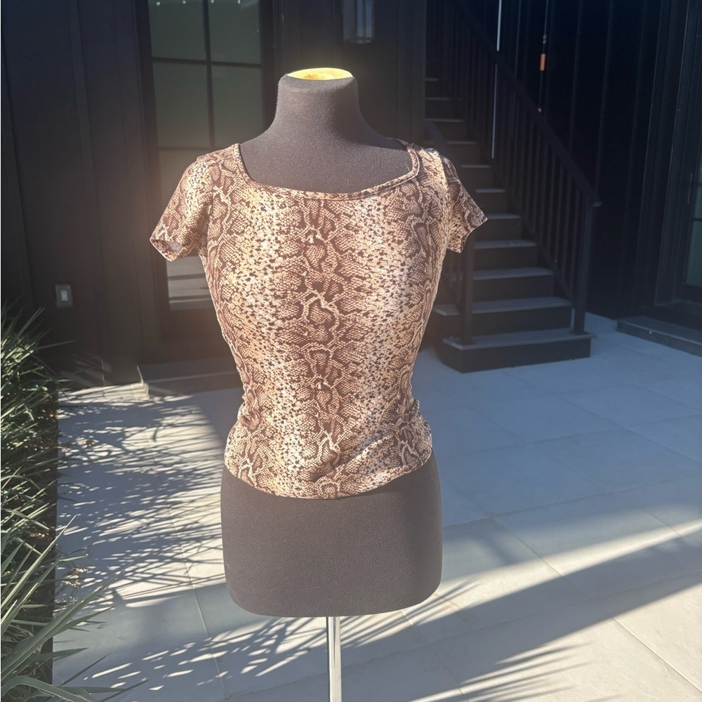 Adara Y2K Snake Print Fitted Top • XS 🤎🐍